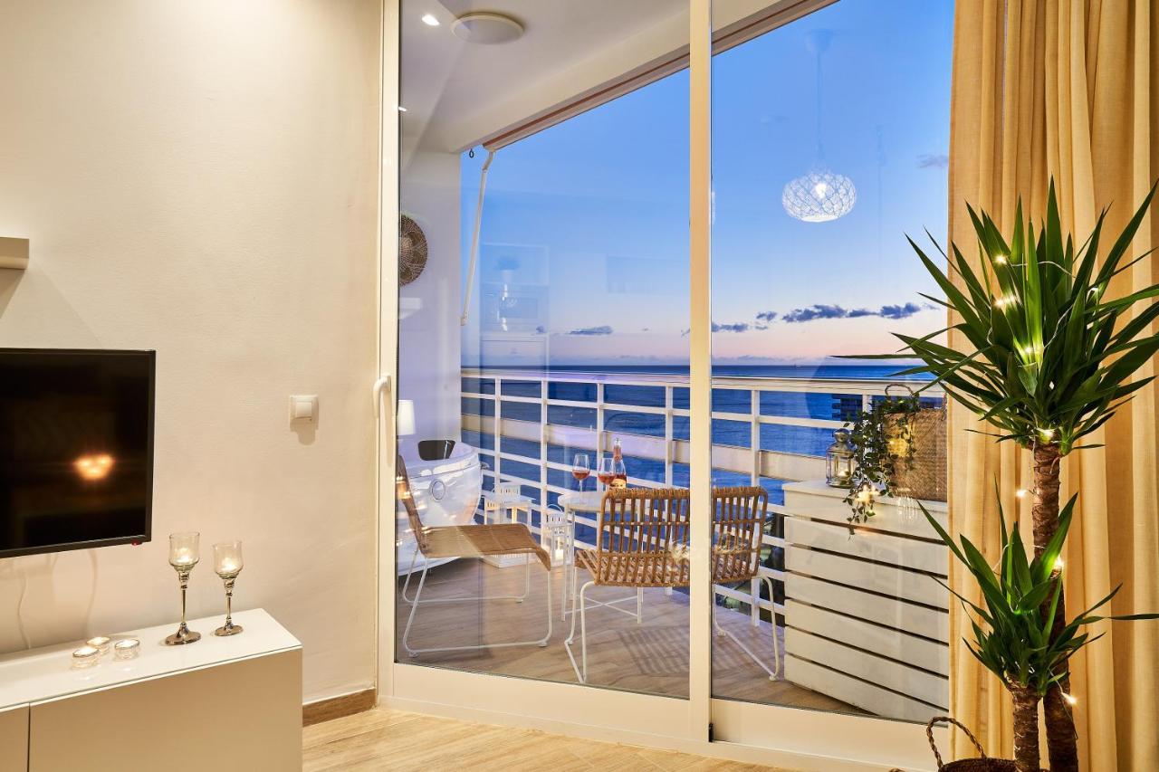 Sunset Beach Charming Apartment With Jacuzzi Торремолінос Екстер'єр фото